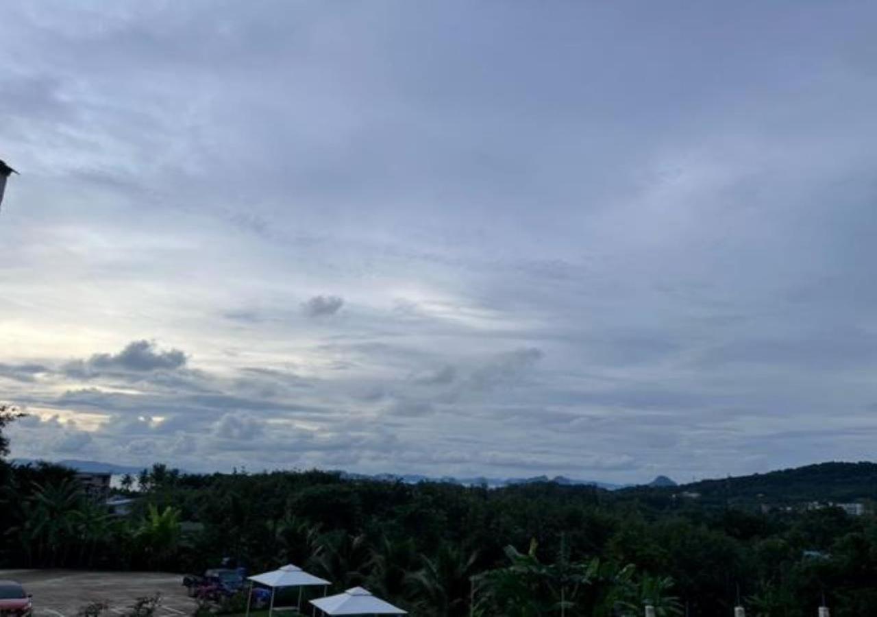 White Seaview Residence Klong Muang Beach Esterno foto