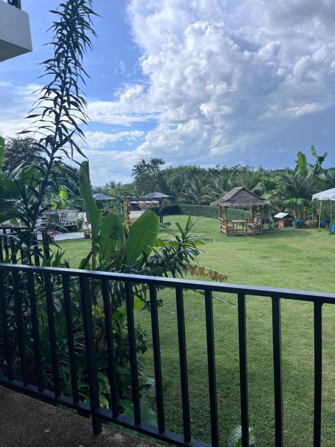 White Seaview Residence Klong Muang Beach Esterno foto