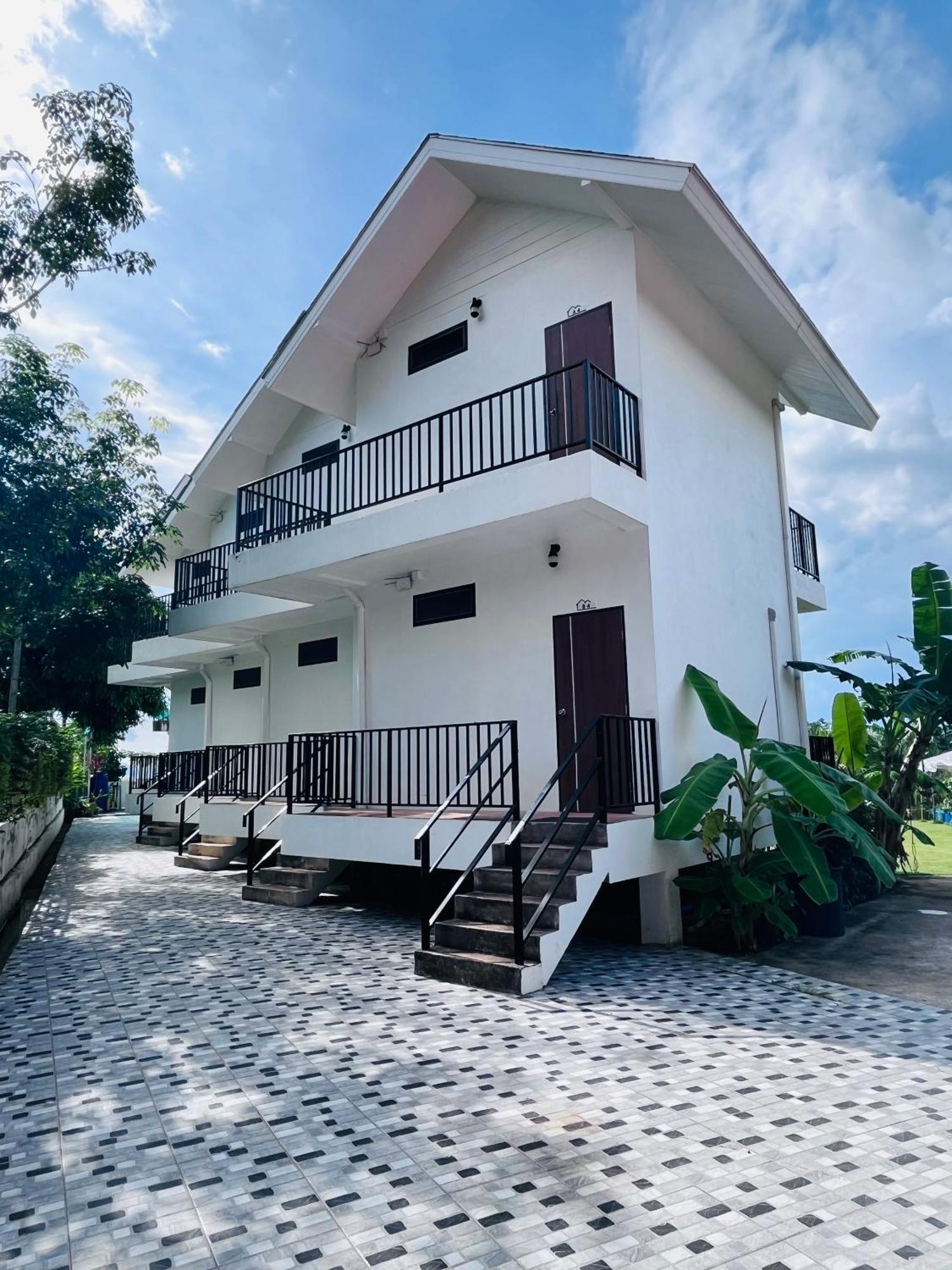 White Seaview Residence Klong Muang Beach Esterno foto